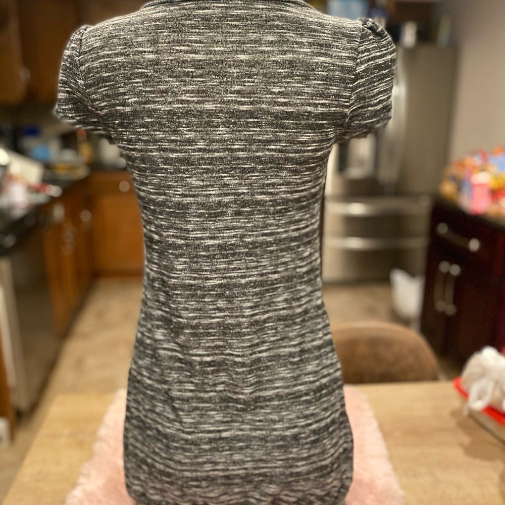 Gray dress - Picture 3 of 3